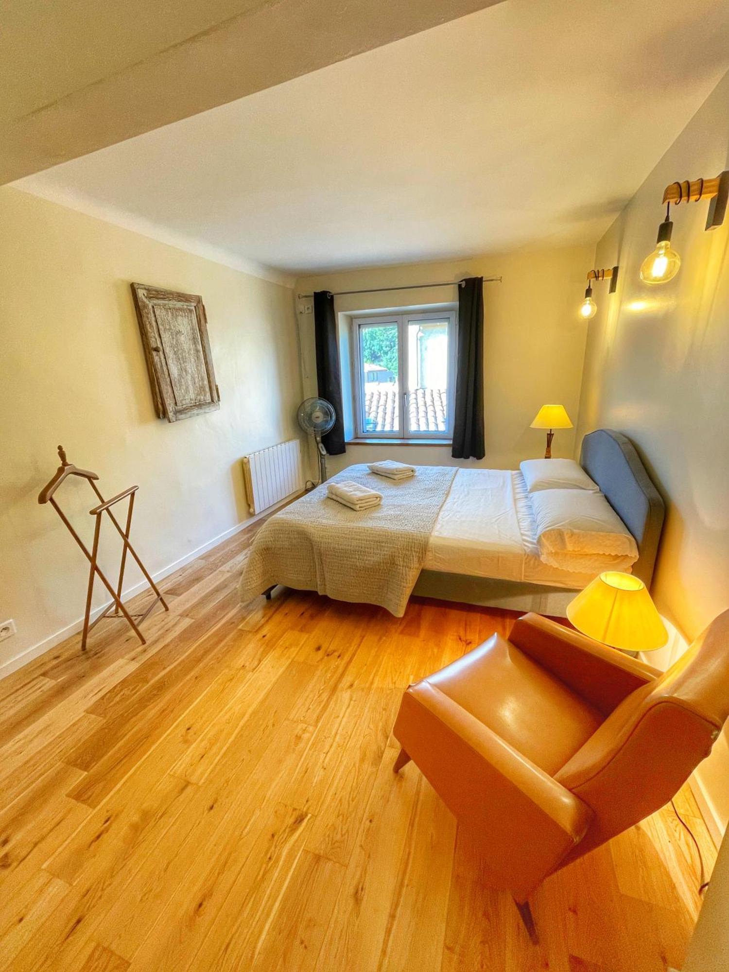 Ferienwohnung Le Petit Delphia Apt Exterior foto